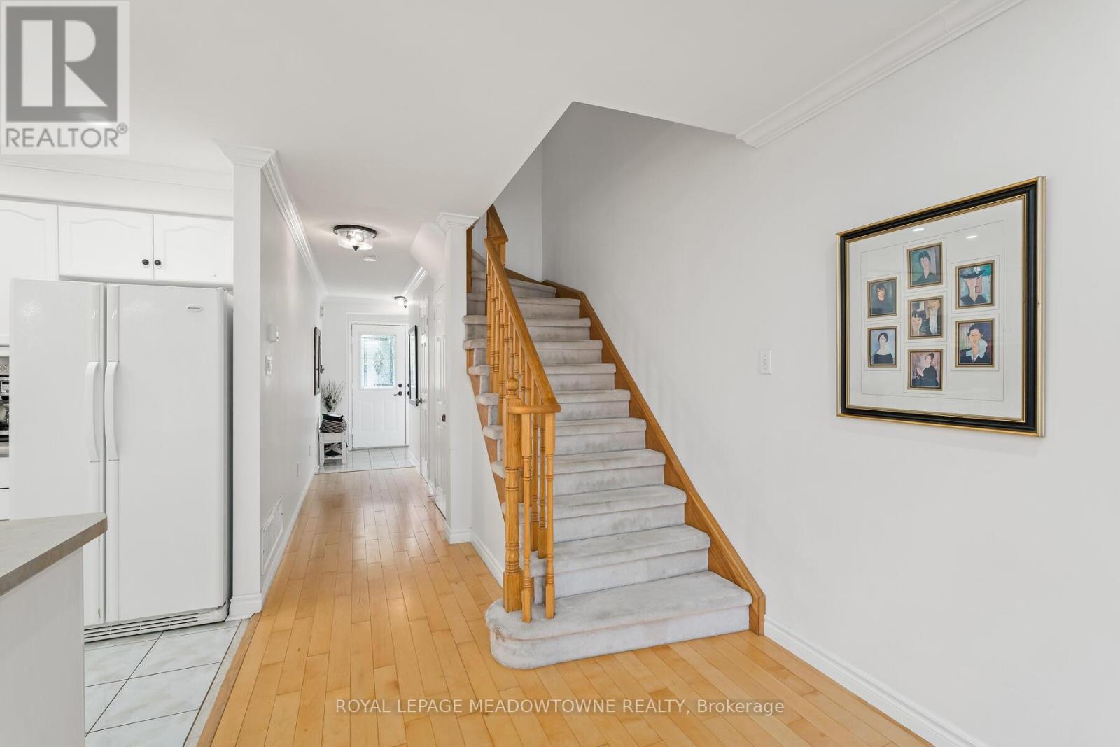 11 Bradley Drive, Halton Hills (Georgetown), Ontario  L7G 6B5 - Photo 16 - W12861794