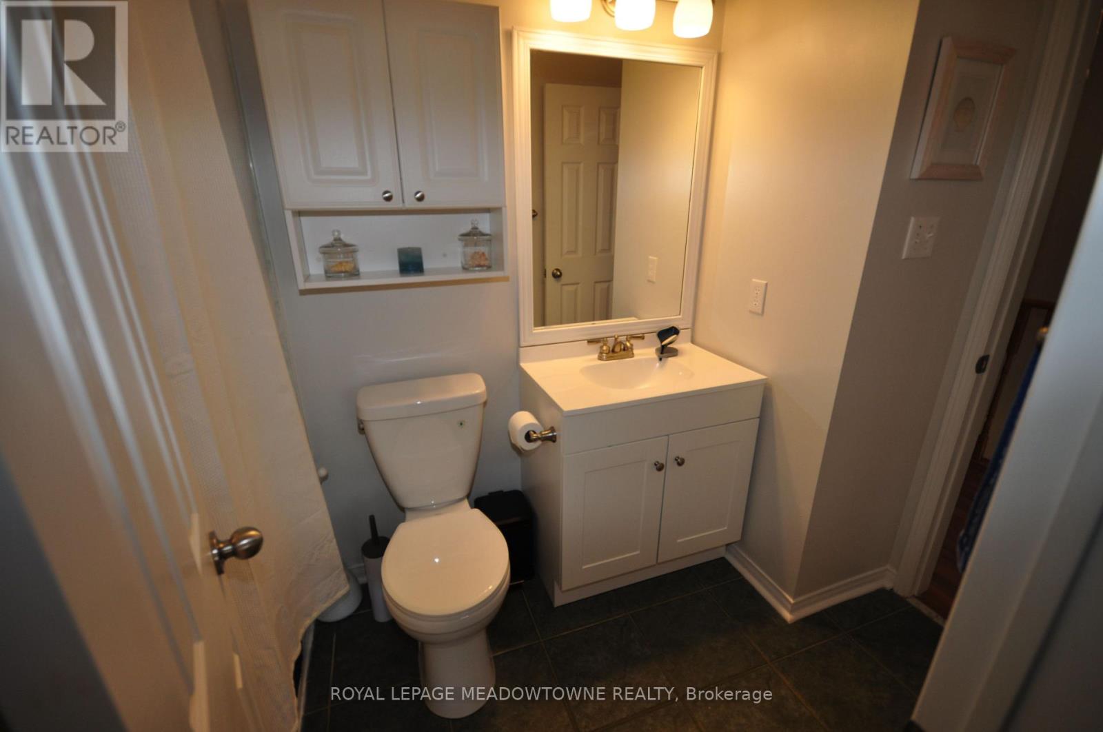 11 Bradley Drive, Halton Hills (Georgetown), Ontario  L7G 6B5 - Photo 24 - W12861794