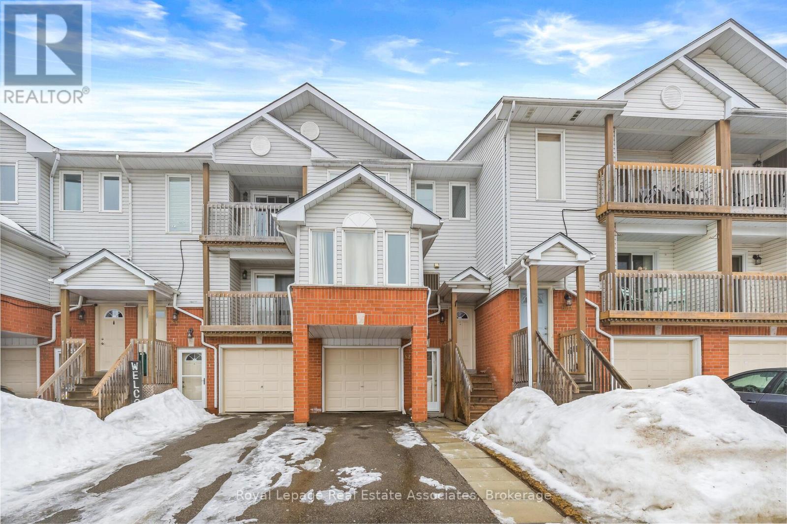 60 - 62 Stewart Maclaren Road, Halton Hills (Georgetown), Ontario  L7G 5L9 - Photo 1 - W12862274