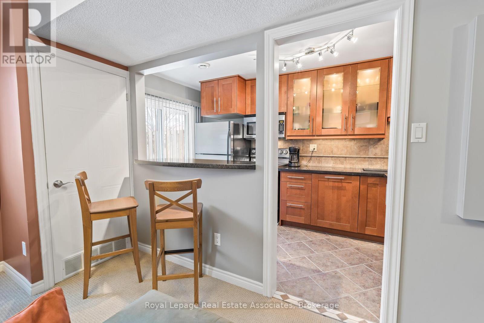 60 - 62 Stewart Maclaren Road, Halton Hills (Georgetown), Ontario  L7G 5L9 - Photo 11 - W12862274