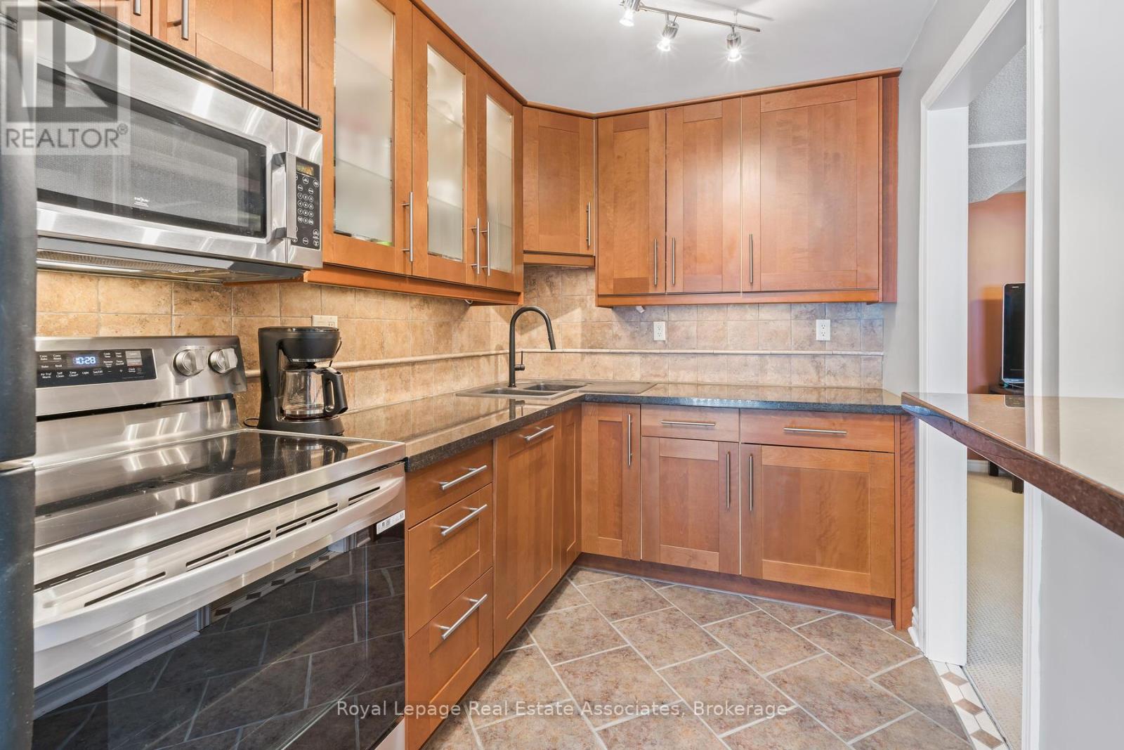 60 - 62 Stewart Maclaren Road, Halton Hills (Georgetown), Ontario  L7G 5L9 - Photo 15 - W12862274