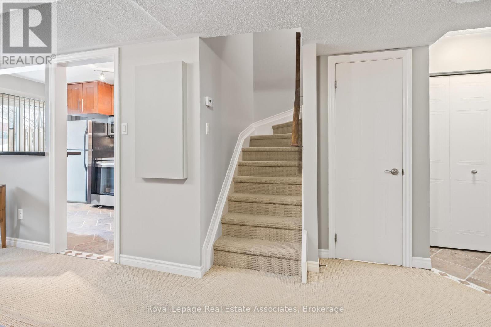 60 - 62 Stewart Maclaren Road, Halton Hills (Georgetown), Ontario  L7G 5L9 - Photo 18 - W12862274