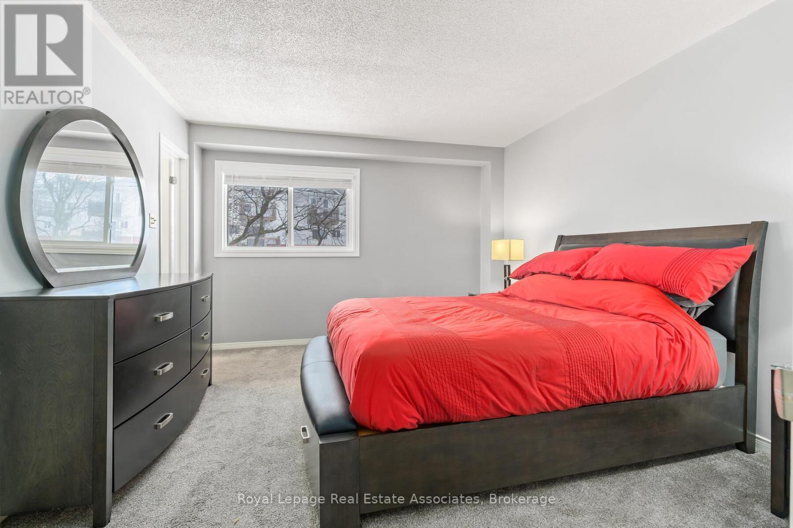 60 - 62 Stewart Maclaren Road, Halton Hills (Georgetown), Ontario  L7G 5L9 - Photo 19 - W12862274