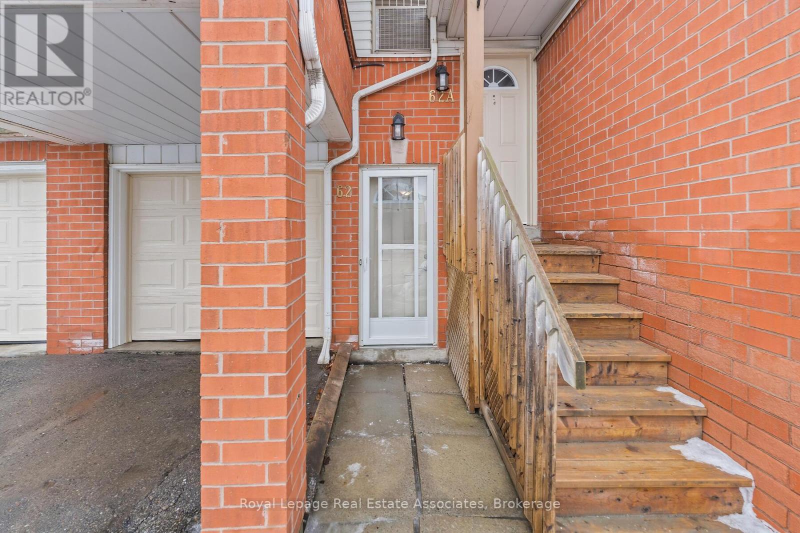 60 - 62 Stewart Maclaren Road, Halton Hills (Georgetown), Ontario  L7G 5L9 - Photo 2 - W12862274