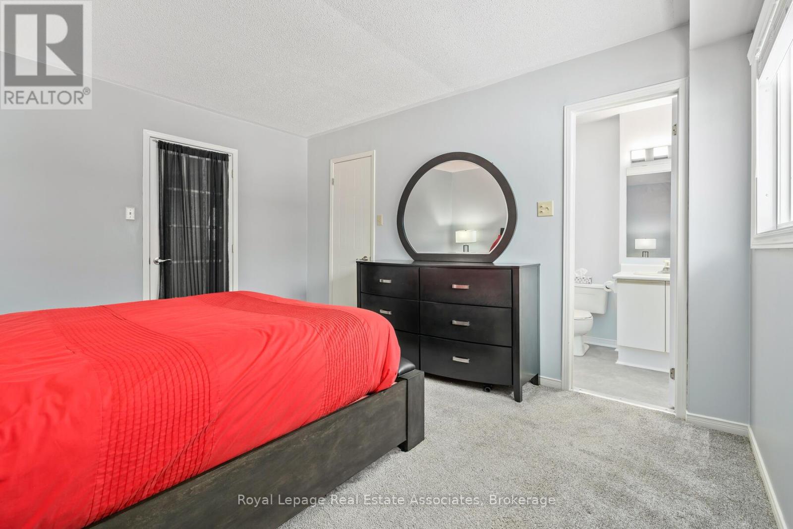 60 - 62 Stewart Maclaren Road, Halton Hills (Georgetown), Ontario  L7G 5L9 - Photo 20 - W12862274