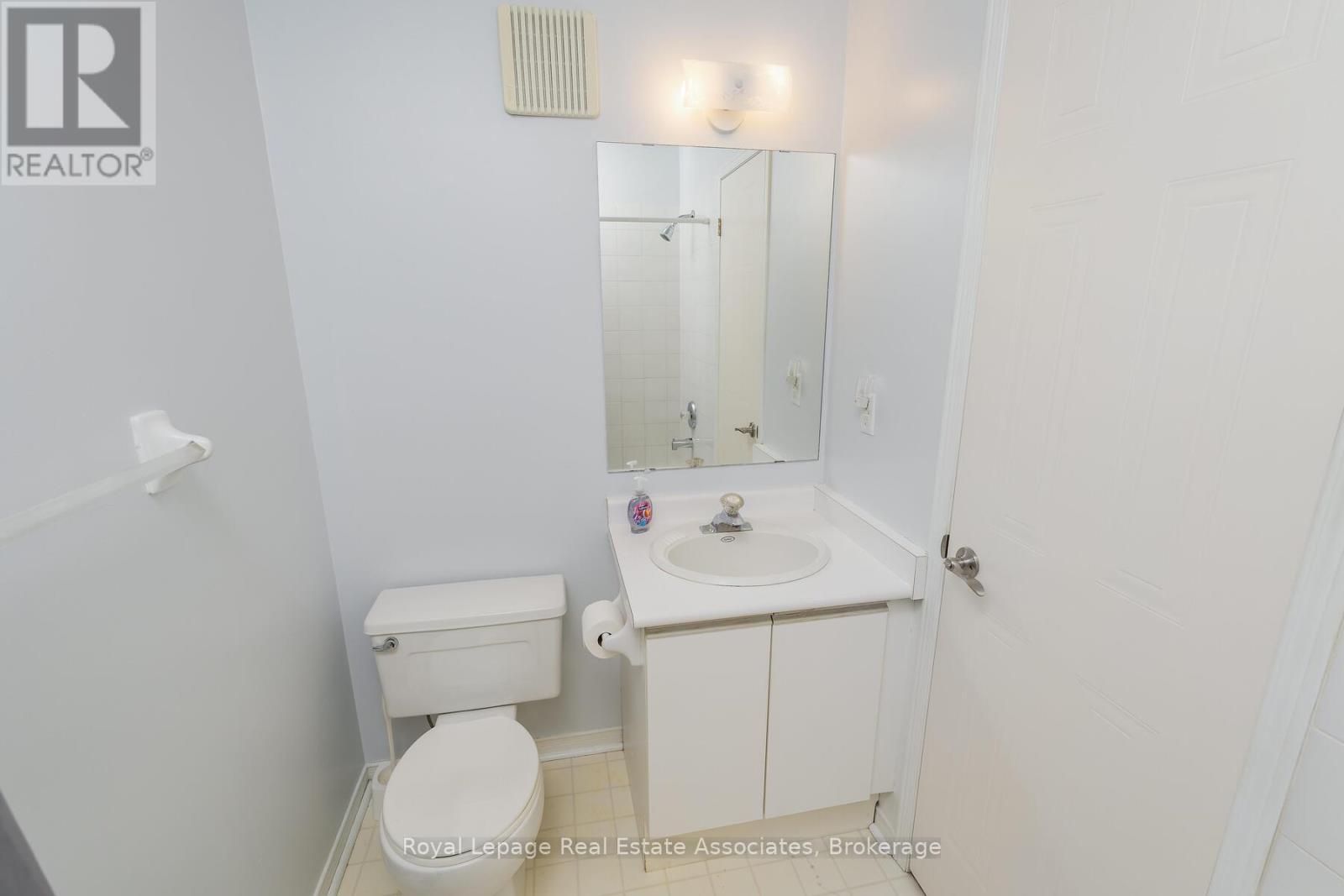 60 - 62 Stewart Maclaren Road, Halton Hills (Georgetown), Ontario  L7G 5L9 - Photo 29 - W12862274