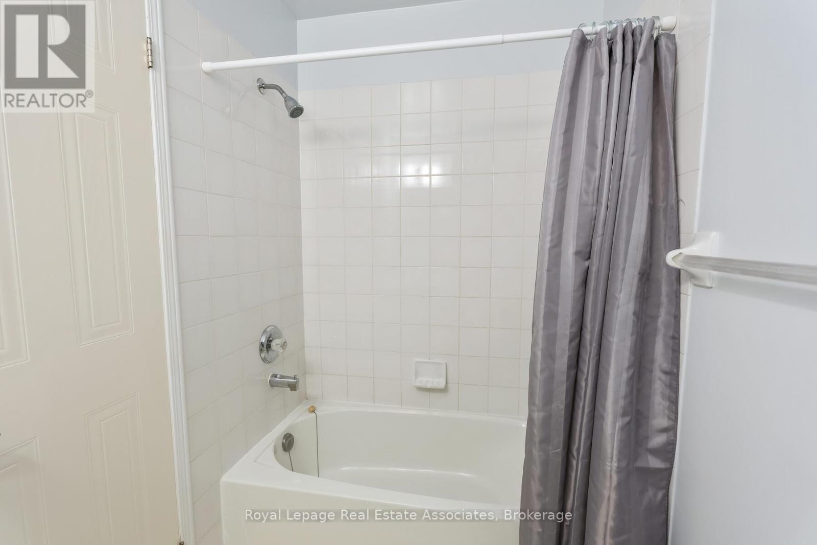 60 - 62 Stewart Maclaren Road, Halton Hills (Georgetown), Ontario  L7G 5L9 - Photo 30 - W12862274