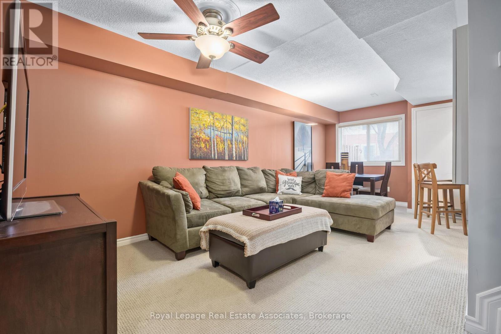 60 - 62 Stewart Maclaren Road, Halton Hills (Georgetown), Ontario  L7G 5L9 - Photo 4 - W12862274