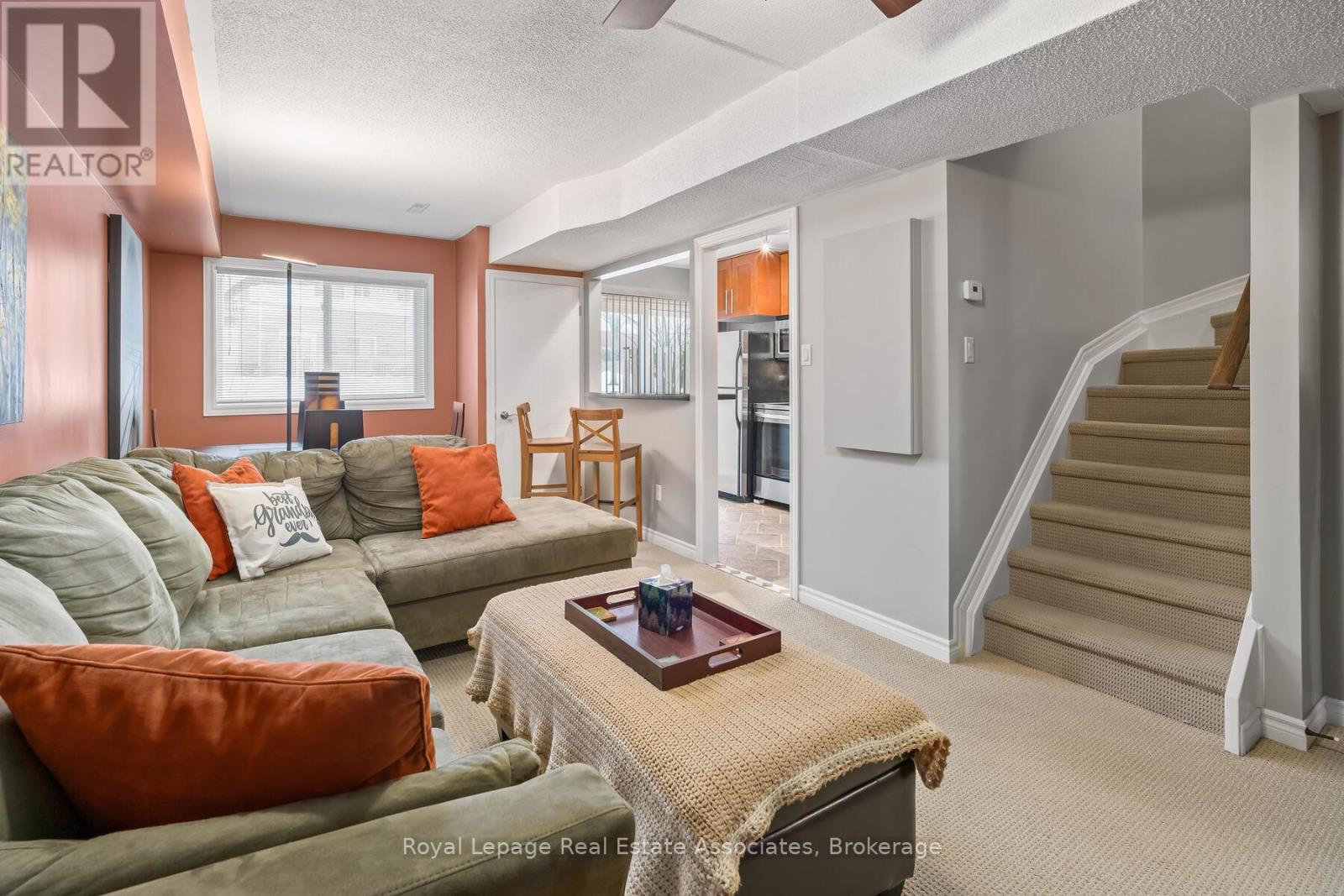 60 - 62 Stewart Maclaren Road, Halton Hills (Georgetown), Ontario  L7G 5L9 - Photo 5 - W12862274