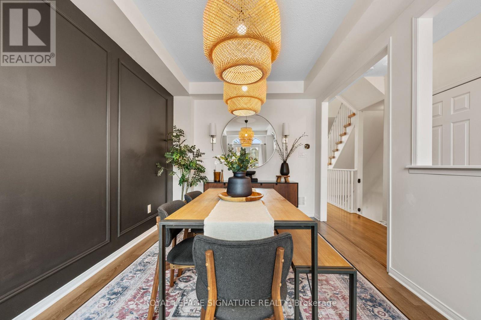 6 Renfrew Lane, Halton Hills (Georgetown), Ontario  L7G 0H1 - Photo 3 - W12862856