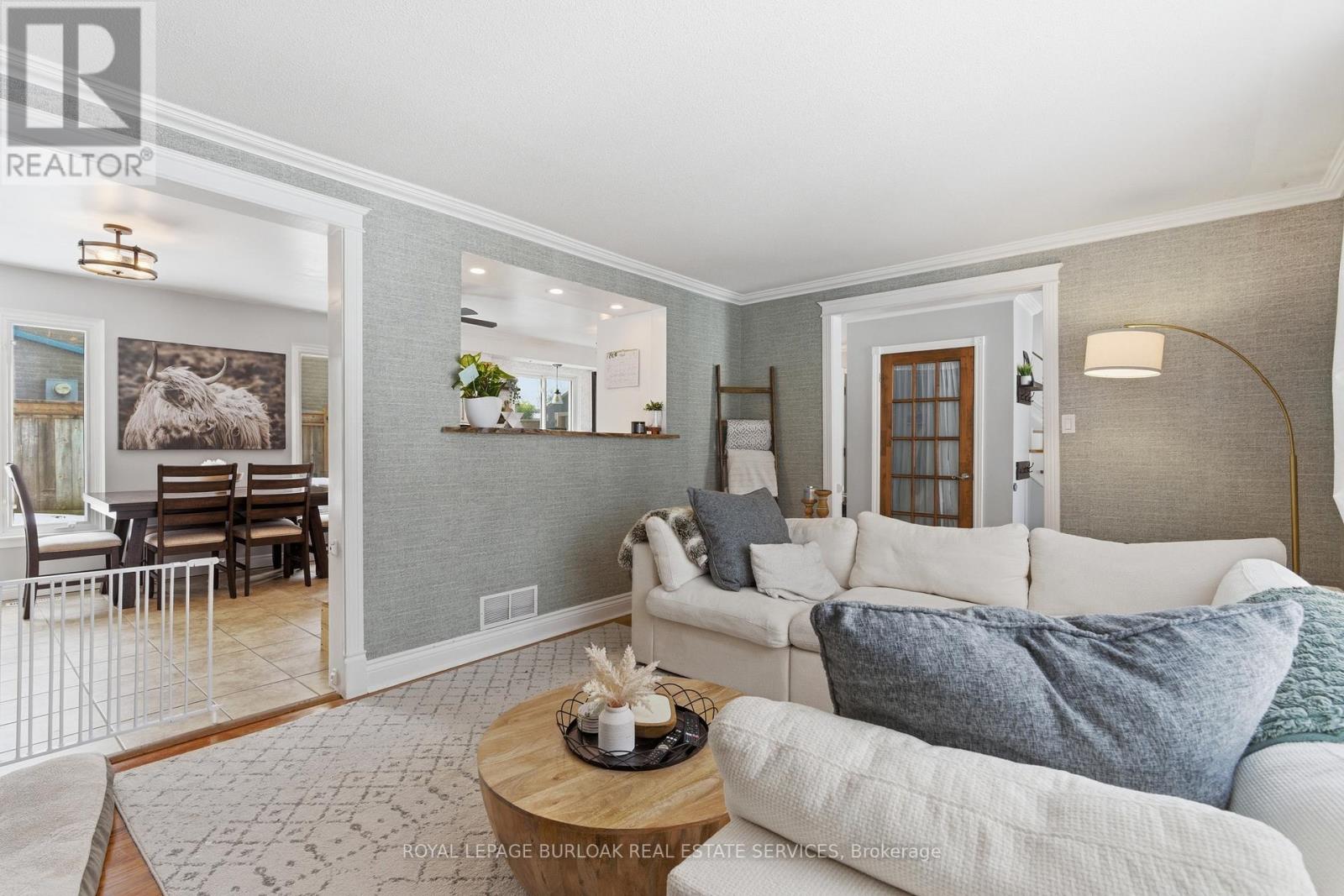 165 Tyler Avenue, Halton Hills (Ac Acton), Ontario  L7J 1V4 - Photo 12 - W12862948