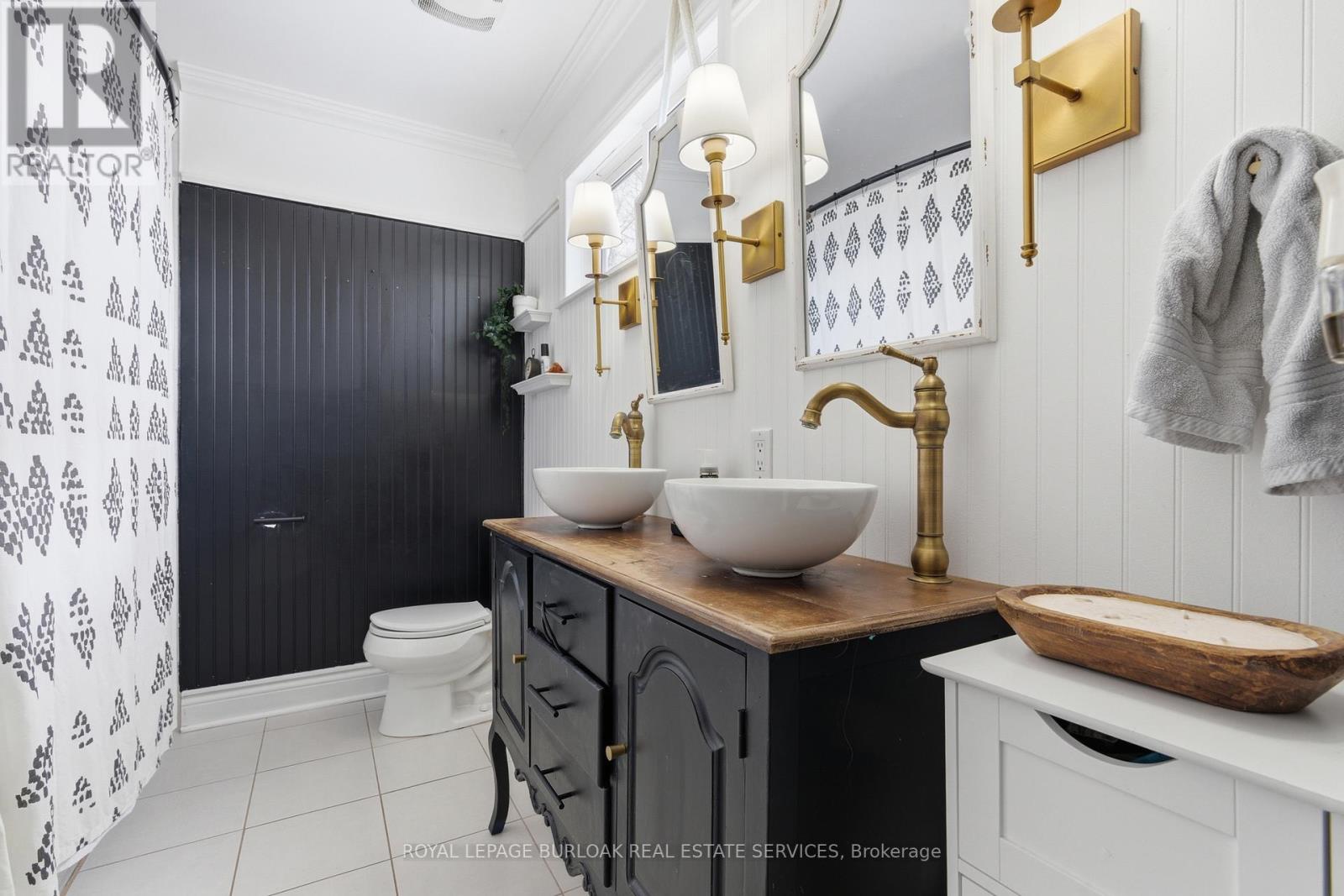 165 Tyler Avenue, Halton Hills (Ac Acton), Ontario  L7J 1V4 - Photo 30 - W12862948