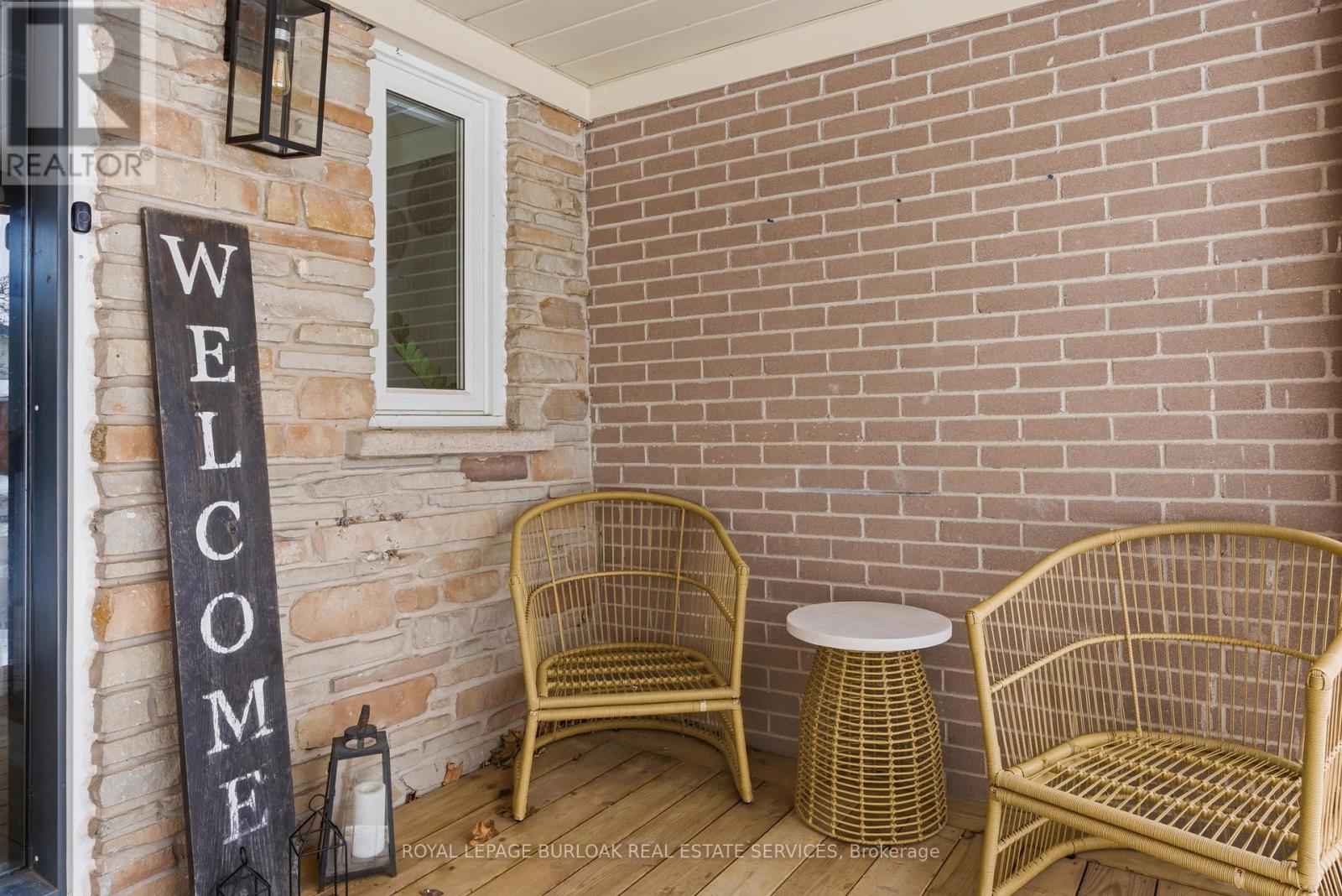 165 Tyler Avenue, Halton Hills (Ac Acton), Ontario  L7J 1V4 - Photo 4 - W12862948