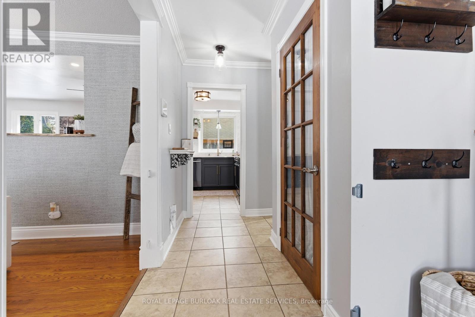 165 Tyler Avenue, Halton Hills (Ac Acton), Ontario  L7J 1V4 - Photo 6 - W12862948