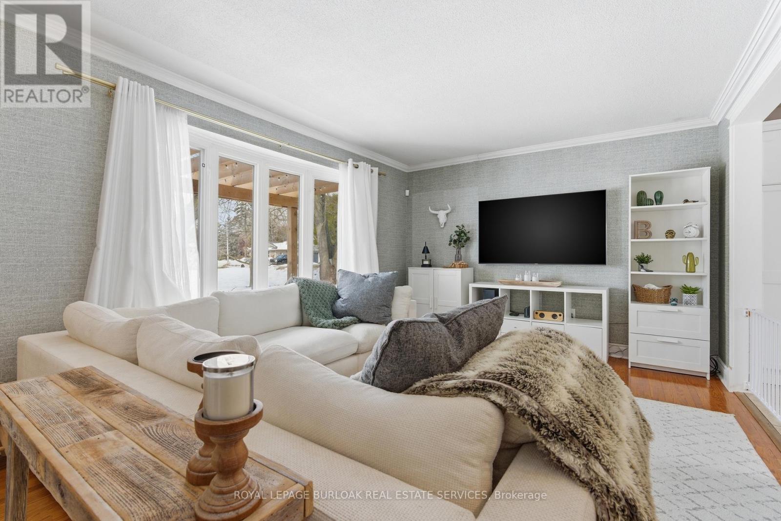 165 Tyler Avenue, Halton Hills (Ac Acton), Ontario  L7J 1V4 - Photo 8 - W12862948