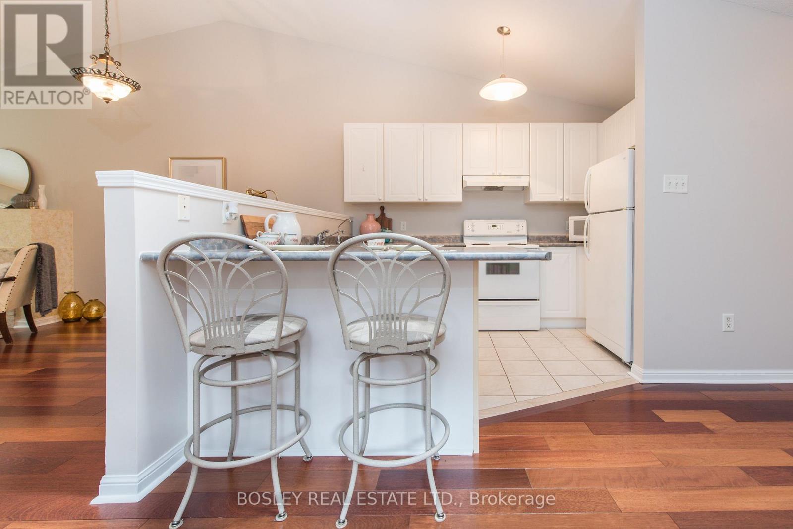 41 Atwood Avenue, Halton Hills (Georgetown), Ontario  L7G 5Z9 - Photo 6 - W12864968