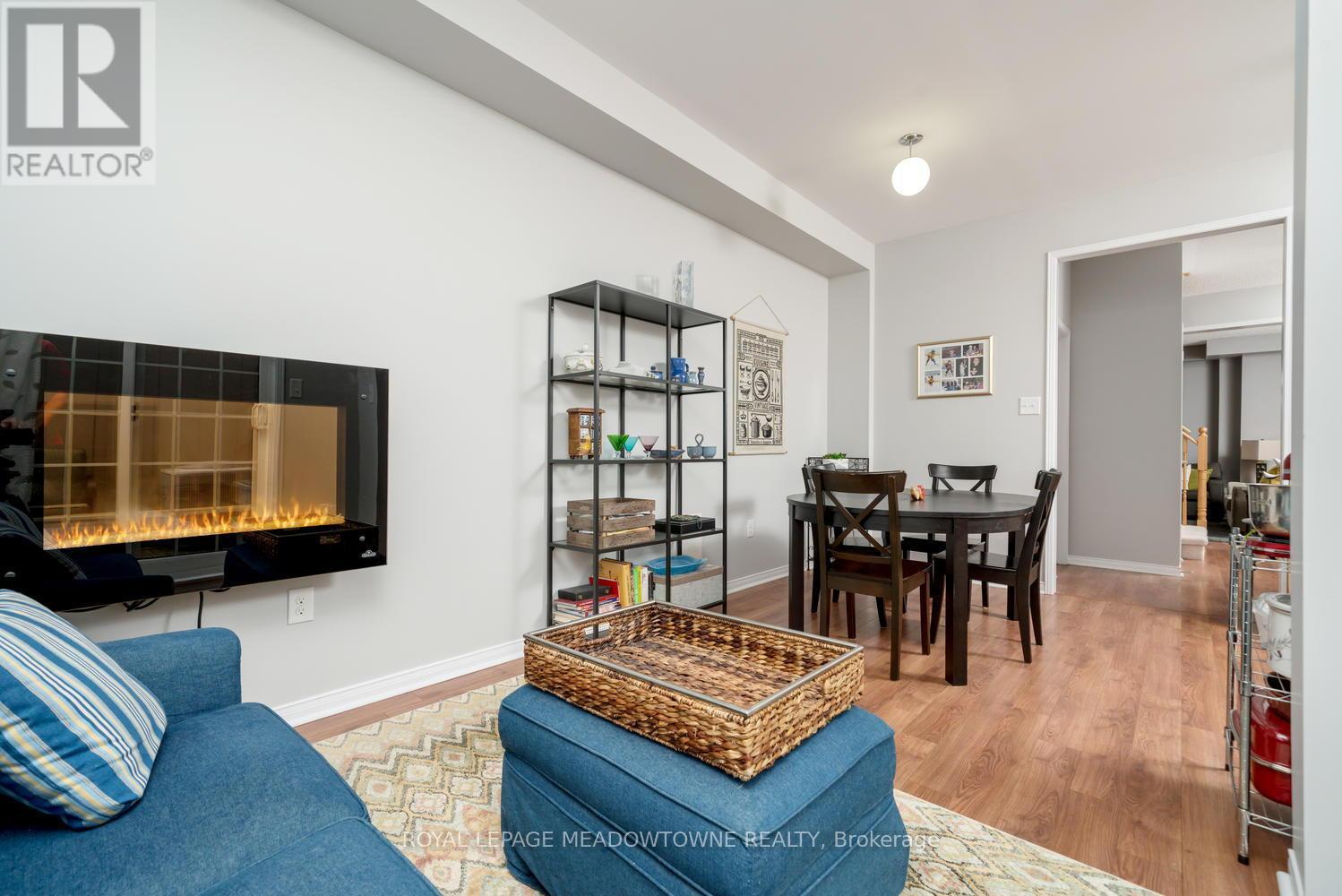 6 Tiffany Lane, Halton Hills (Georgetown), Ontario  L7G 0G8 - Photo 12 - W12865556