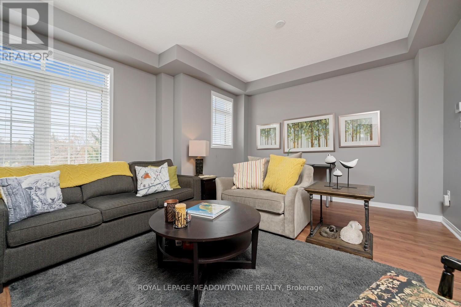 6 Tiffany Lane, Halton Hills (Georgetown), Ontario  L7G 0G8 - Photo 16 - W12865556