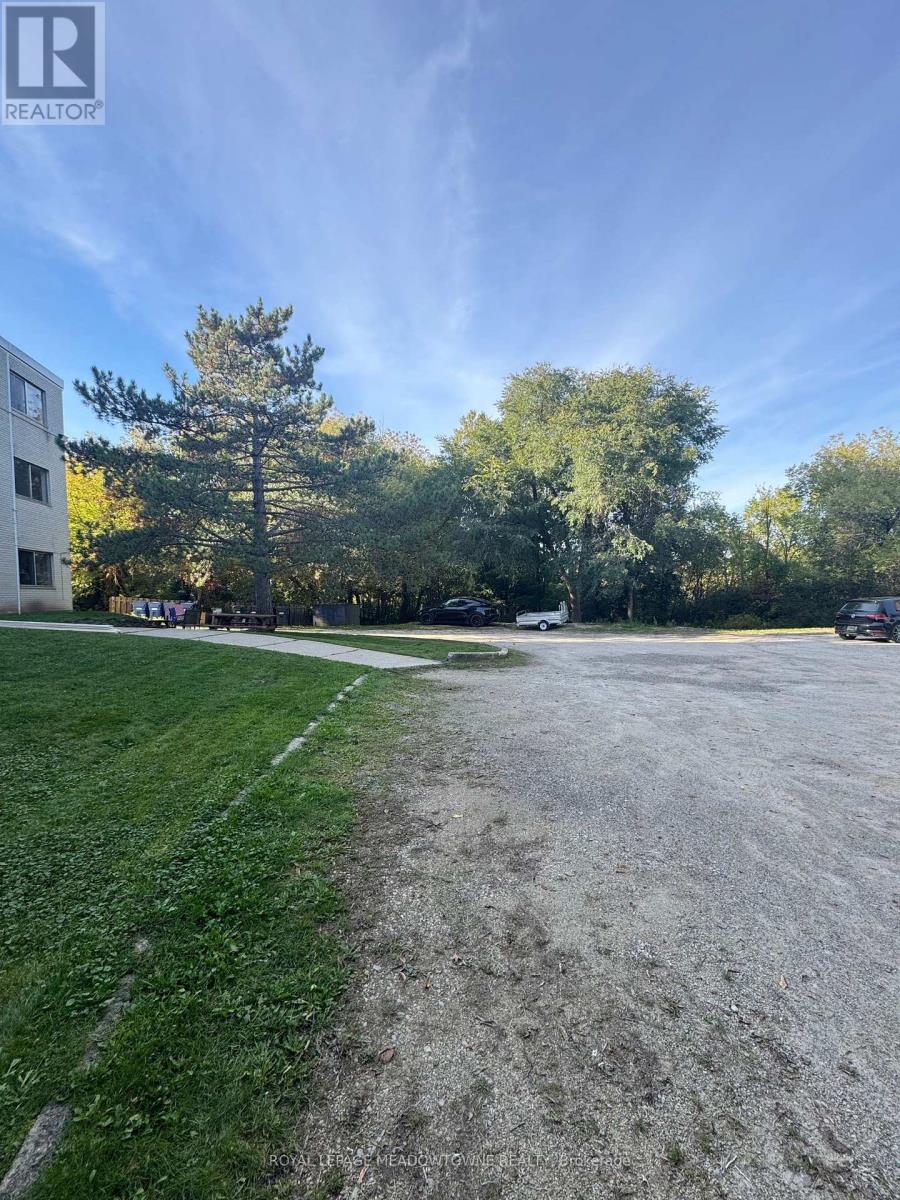 2a - 8 Cherry Street, Halton Hills (Georgetown), Ontario  L7G 3J8 - Photo 7 - W12865566