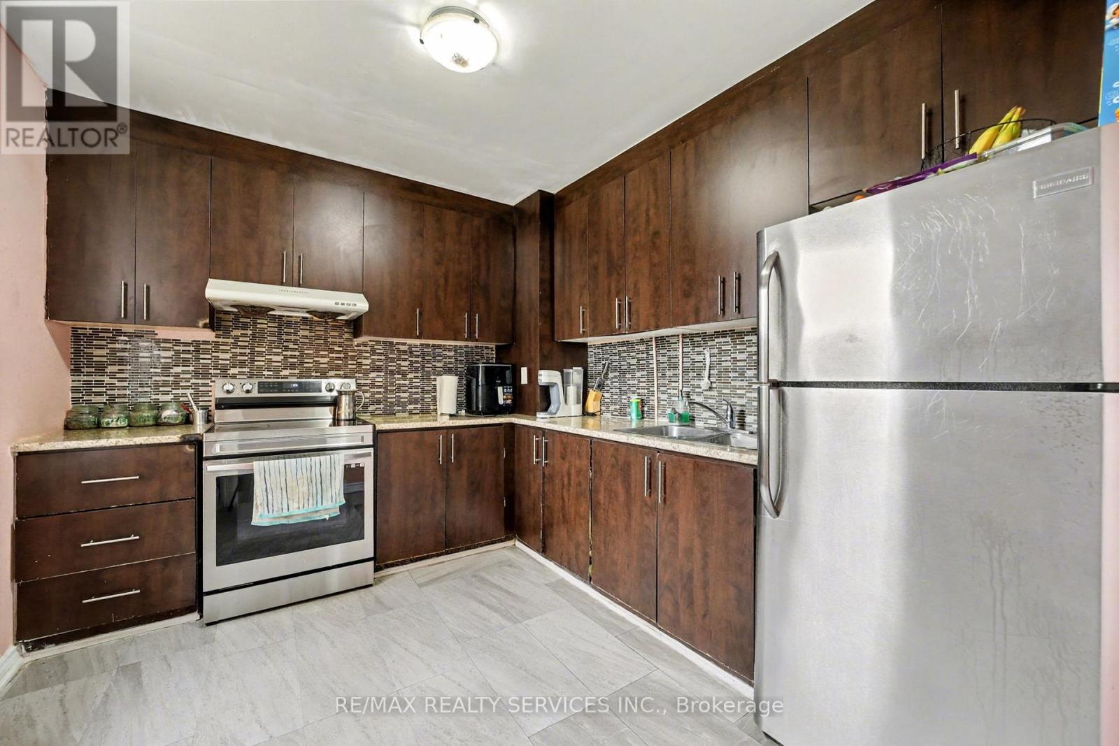 11889 Fourth Line, Halton Hills (Rural Halton Hills), Ontario  L7J 2M1 - Photo 15 - W12867204