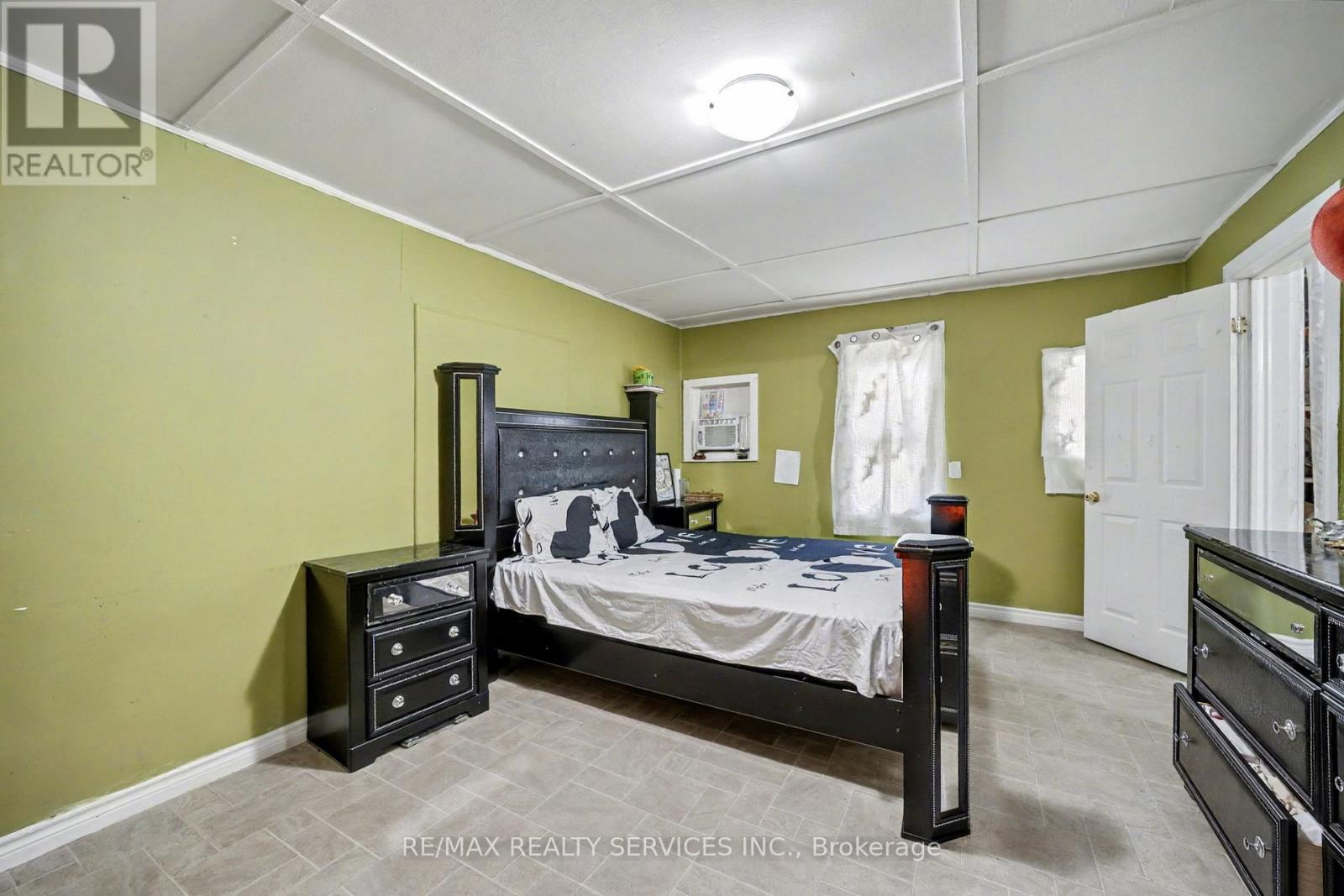 11889 Fourth Line, Halton Hills (Rural Halton Hills), Ontario  L7J 2M1 - Photo 16 - W12867204