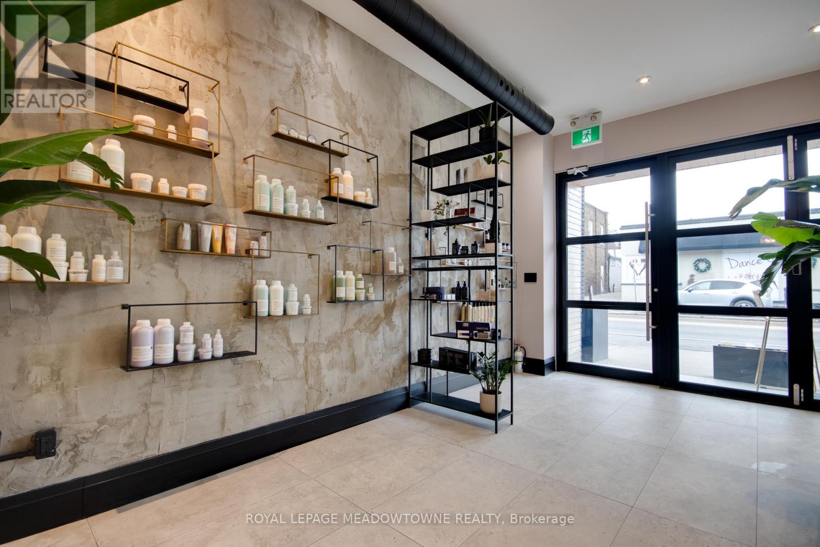 43 Main Street S, Halton Hills (Georgetown), Ontario  L7G 3H2 - Photo 16 - W12868242