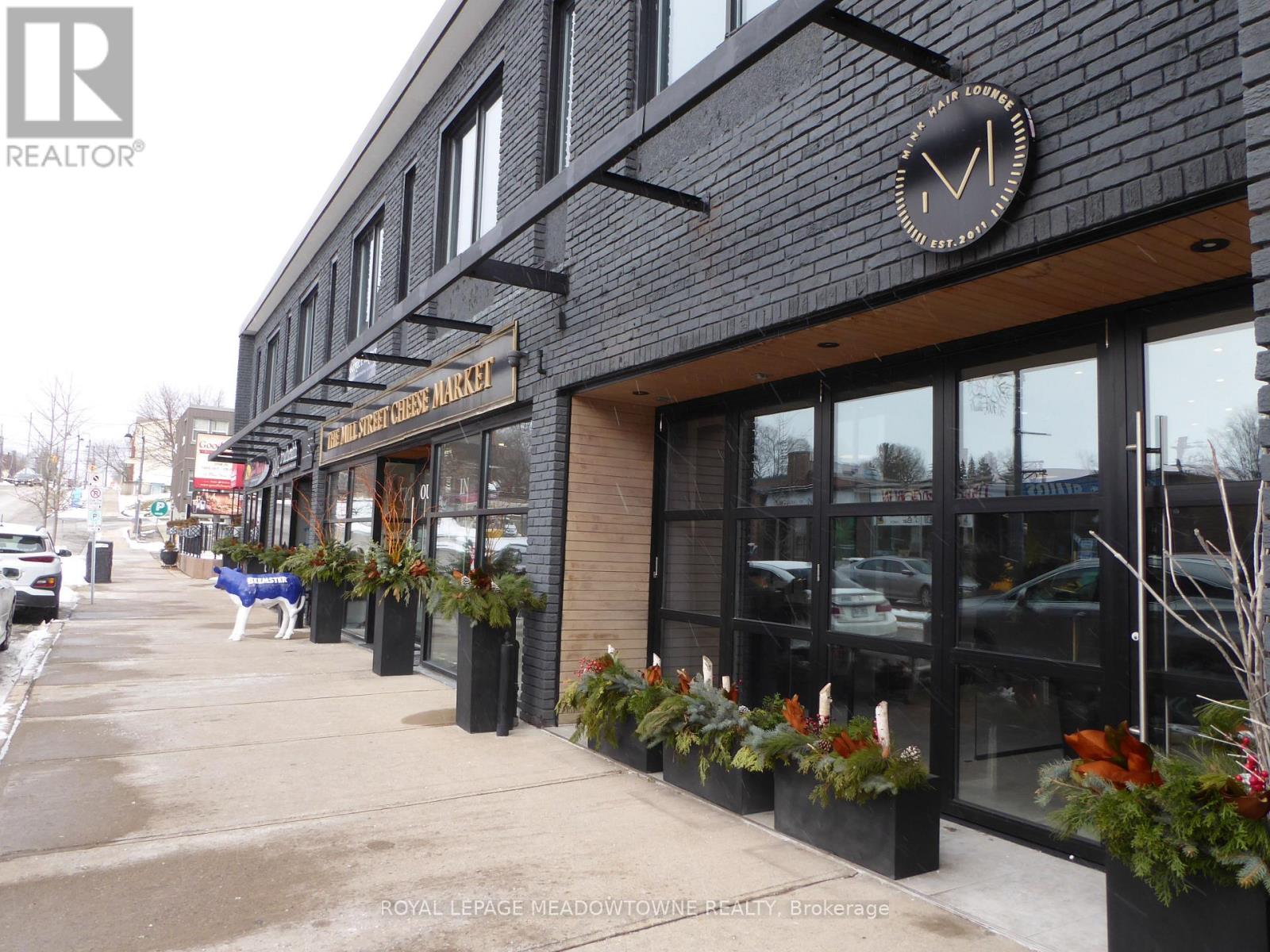 43 Main Street S, Halton Hills (Georgetown), Ontario  L7G 3H2 - Photo 2 - W12868242