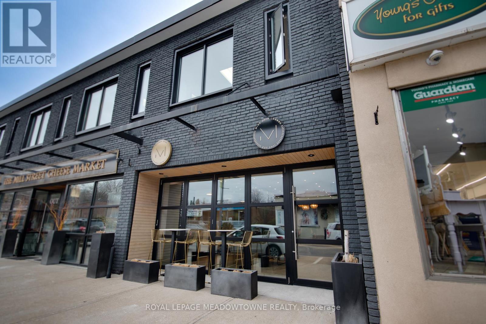 43 Main Street S, Halton Hills (Georgetown), Ontario  L7G 3H2 - Photo 4 - W12868242