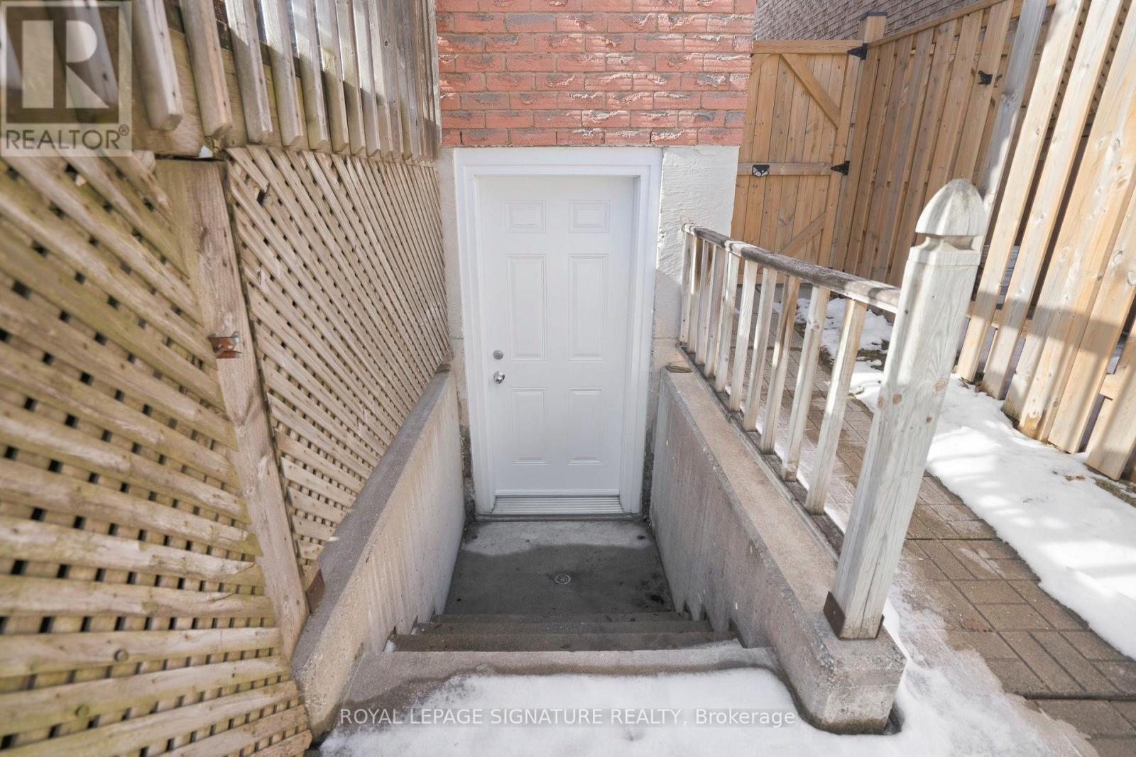 18 Webster Way, Halton Hills (Georgetown), Ontario  L7G 5J7 - Photo 41 - W12870858