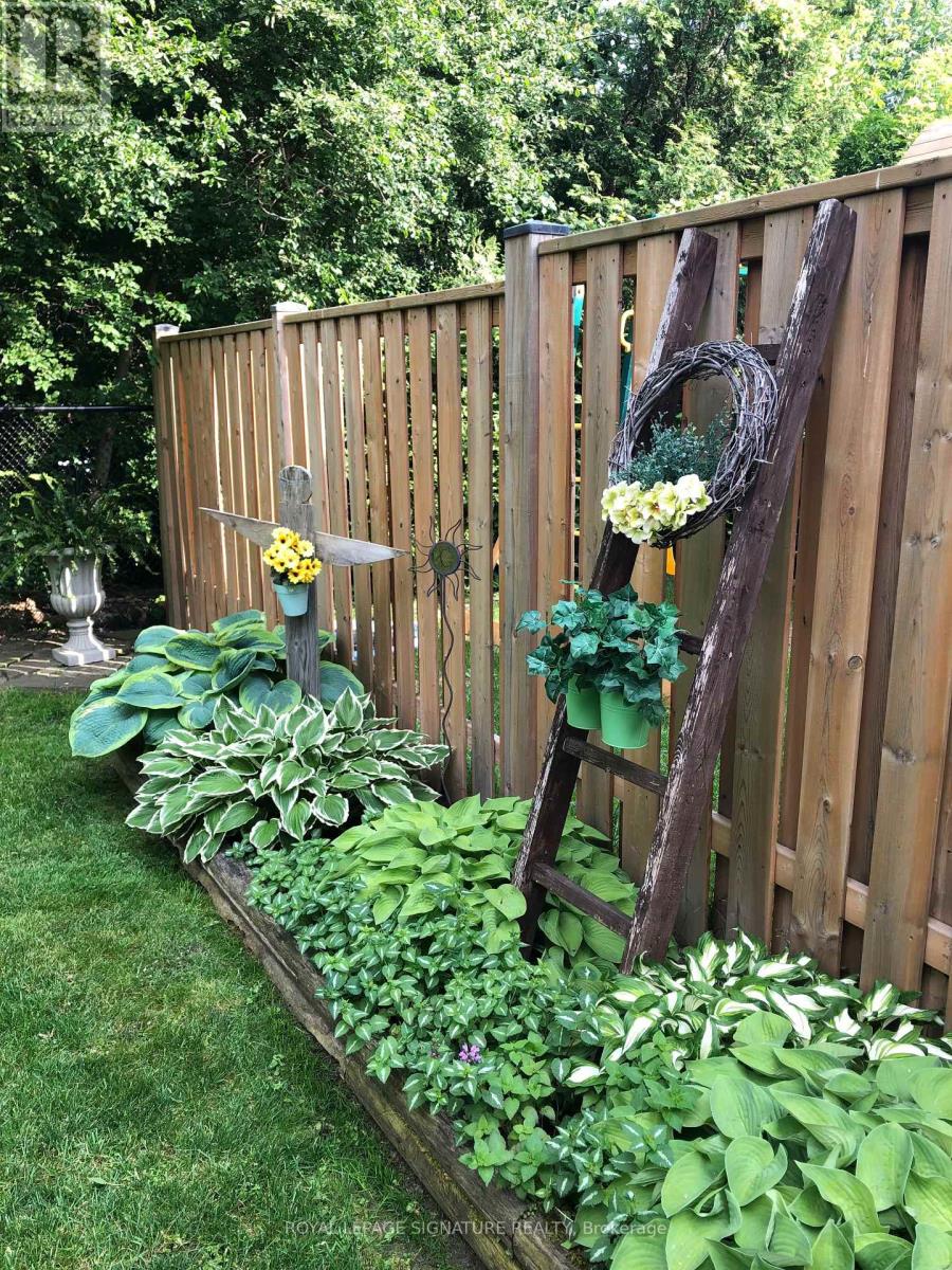 18 Webster Way, Halton Hills (Georgetown), Ontario  L7G 5J7 - Photo 48 - W12870858