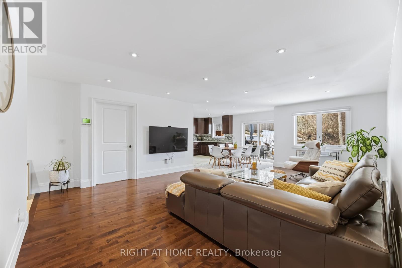 51d John Street, Halton Hills (Georgetown), Ontario  L7G 2J9 - Photo 10 - W12871226