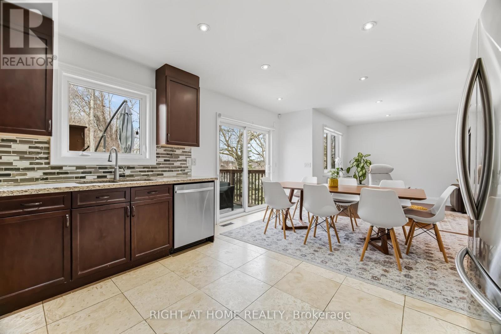 51d John Street, Halton Hills (Georgetown), Ontario  L7G 2J9 - Photo 15 - W12871226