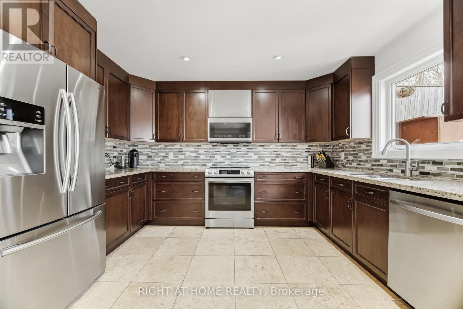 51d John Street, Halton Hills (Georgetown), Ontario  L7G 2J9 - Photo 16 - W12871226