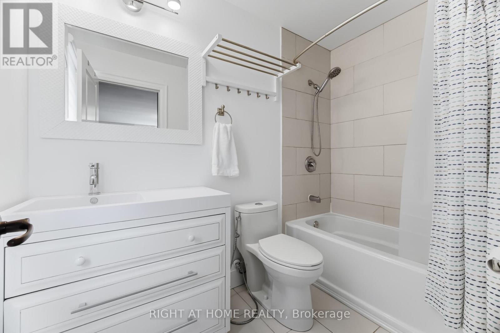 51d John Street, Halton Hills (Georgetown), Ontario  L7G 2J9 - Photo 21 - W12871226