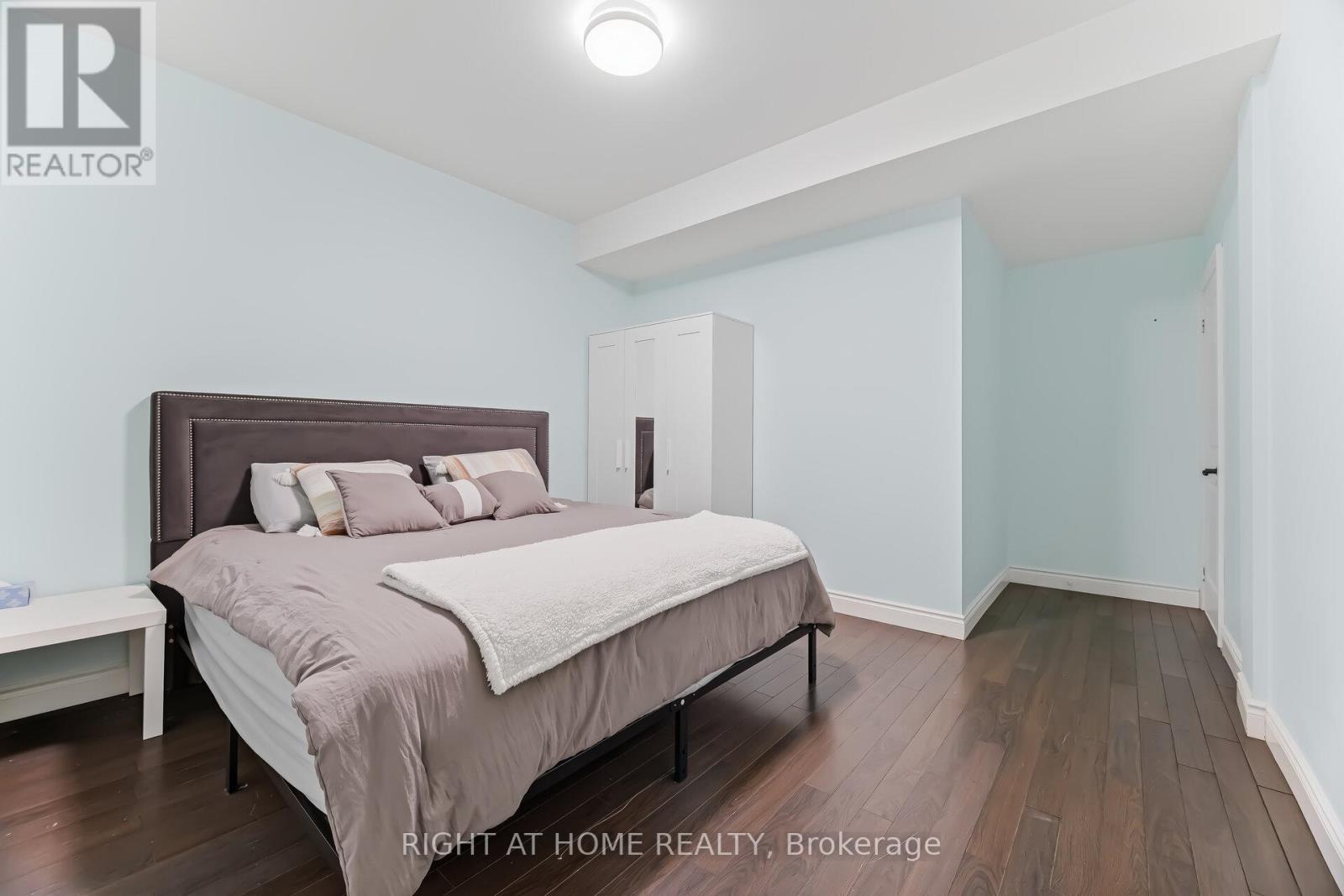 51d John Street, Halton Hills (Georgetown), Ontario  L7G 2J9 - Photo 33 - W12871226