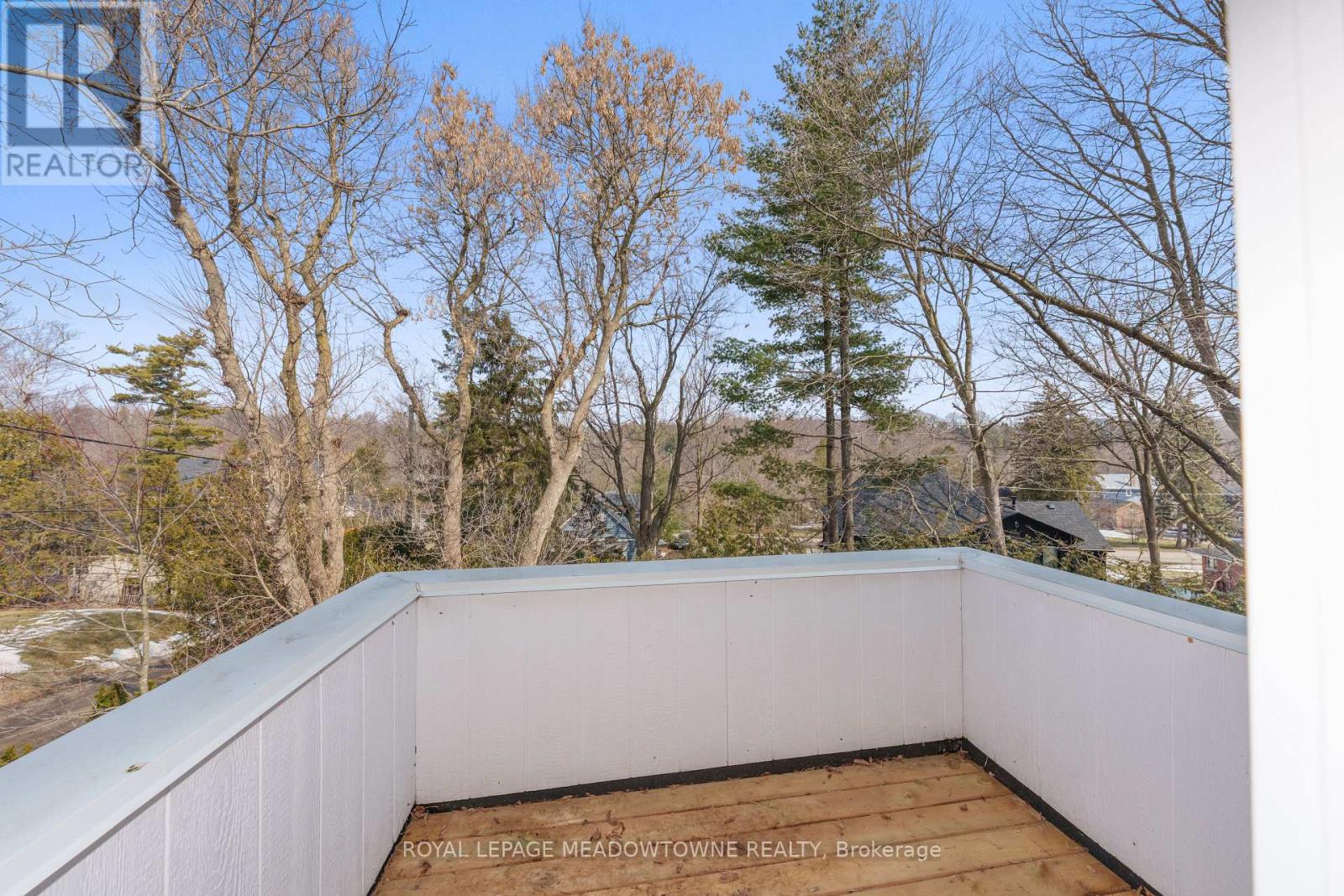 2 Bennett Place, Halton Hills (Glen Williams), Ontario  L7G 2X7 - Photo 14 - W12871350