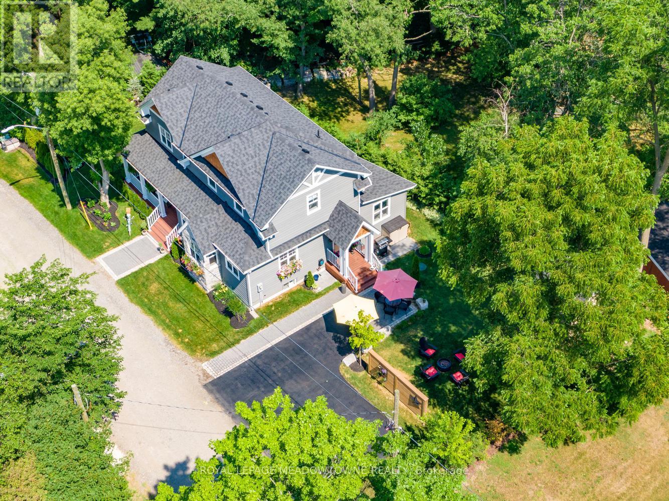 2 Bennett Place, Halton Hills (Glen Williams), Ontario  L7G 2X7 - Photo 21 - W12871350