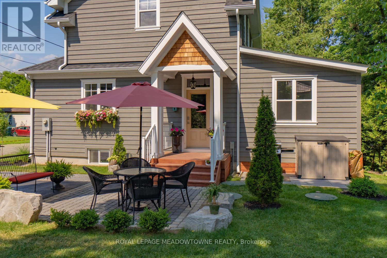 2 Bennett Place, Halton Hills (Glen Williams), Ontario  L7G 2X7 - Photo 29 - W12871350