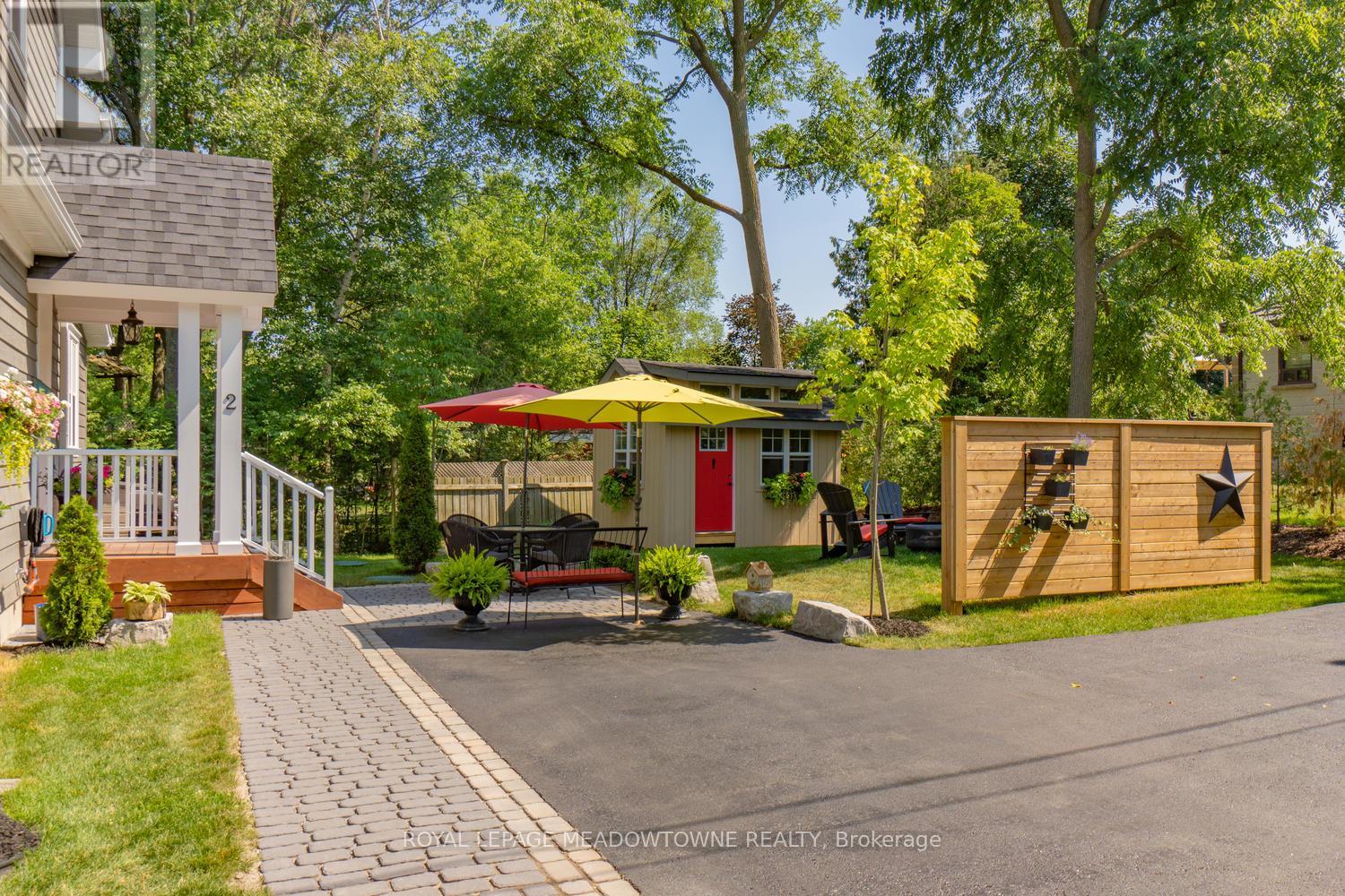 2 Bennett Place, Halton Hills (Glen Williams), Ontario  L7G 2X7 - Photo 33 - W12871350