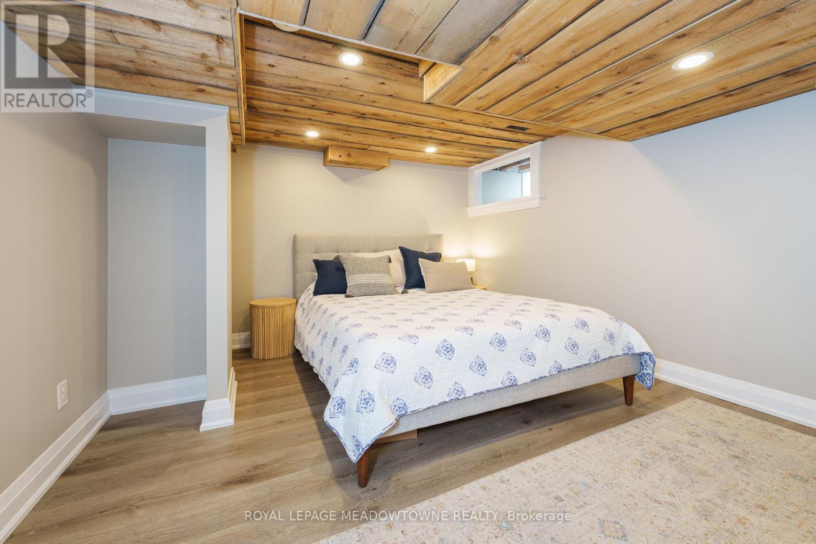 2 Bennett Place, Halton Hills (Glen Williams), Ontario  L7G 2X7 - Photo 44 - W12871350