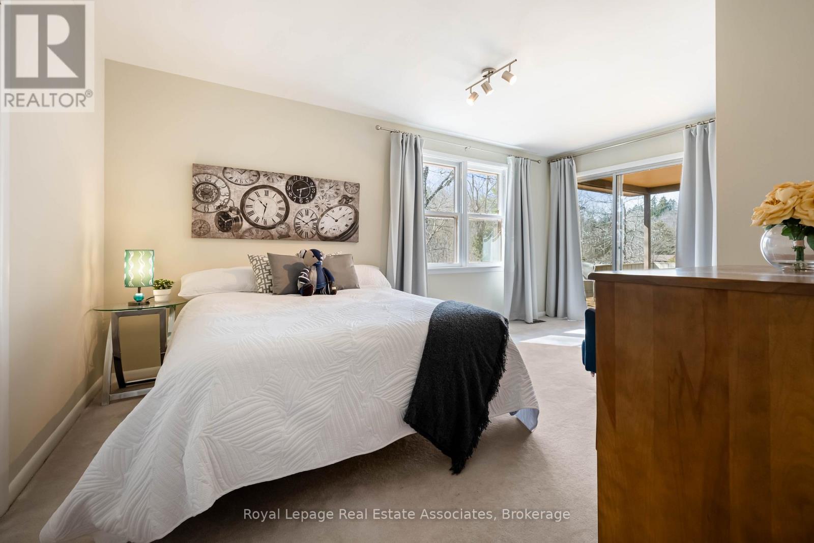 8 Ann Street, Halton Hills (Georgetown), Ontario  L7G 2V2 - Photo 22 - W12871886