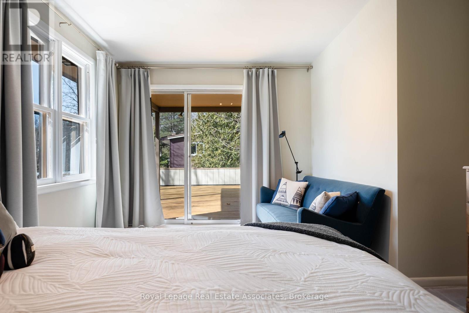 8 Ann Street, Halton Hills (Georgetown), Ontario  L7G 2V2 - Photo 24 - W12871886