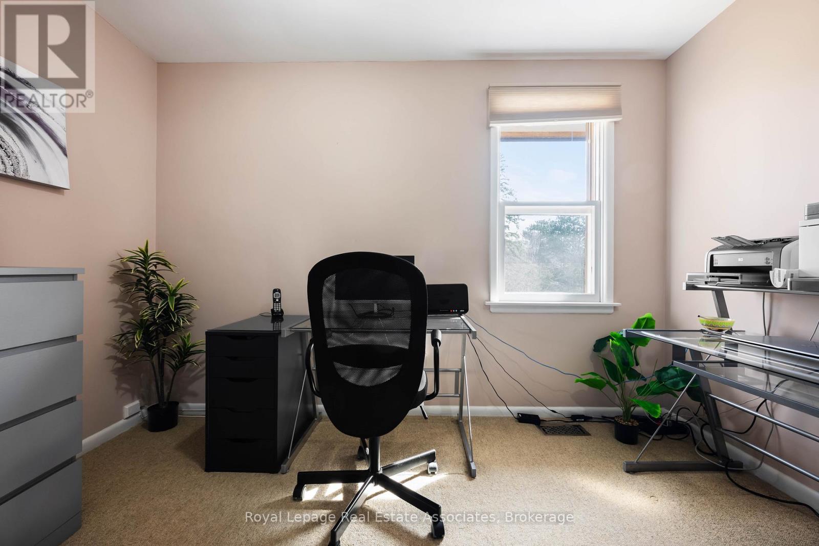 8 Ann Street, Halton Hills (Georgetown), Ontario  L7G 2V2 - Photo 31 - W12871886