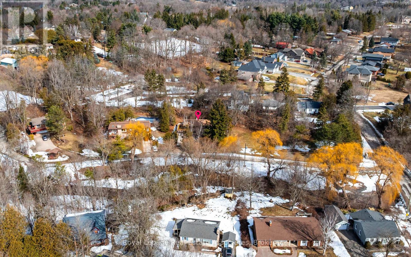 8 Ann Street, Halton Hills (Georgetown), Ontario  L7G 2V2 - Photo 38 - W12871886