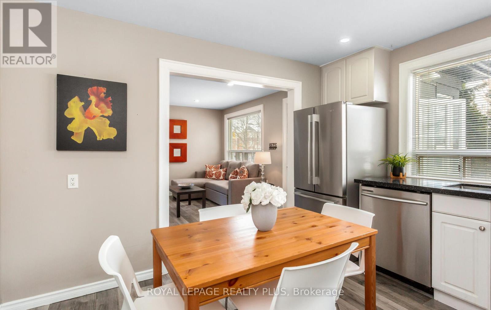 9 Ewing Street, Halton Hills (Georgetown), Ontario  L7G 2P6 - Photo 10 - W12873200