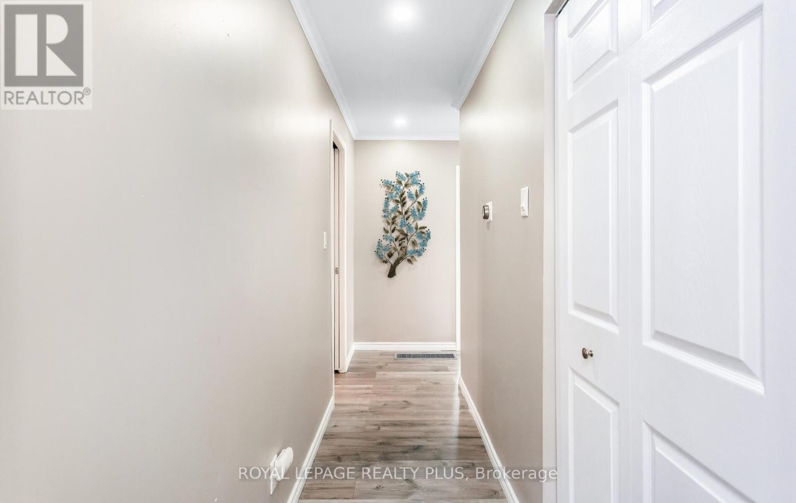 9 Ewing Street, Halton Hills (Georgetown), Ontario  L7G 2P6 - Photo 12 - W12873200