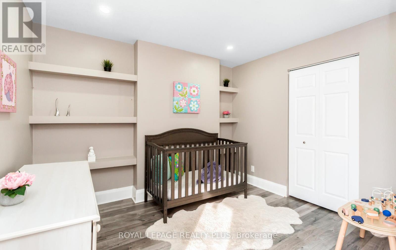 9 Ewing Street, Halton Hills (Georgetown), Ontario  L7G 2P6 - Photo 18 - W12873200