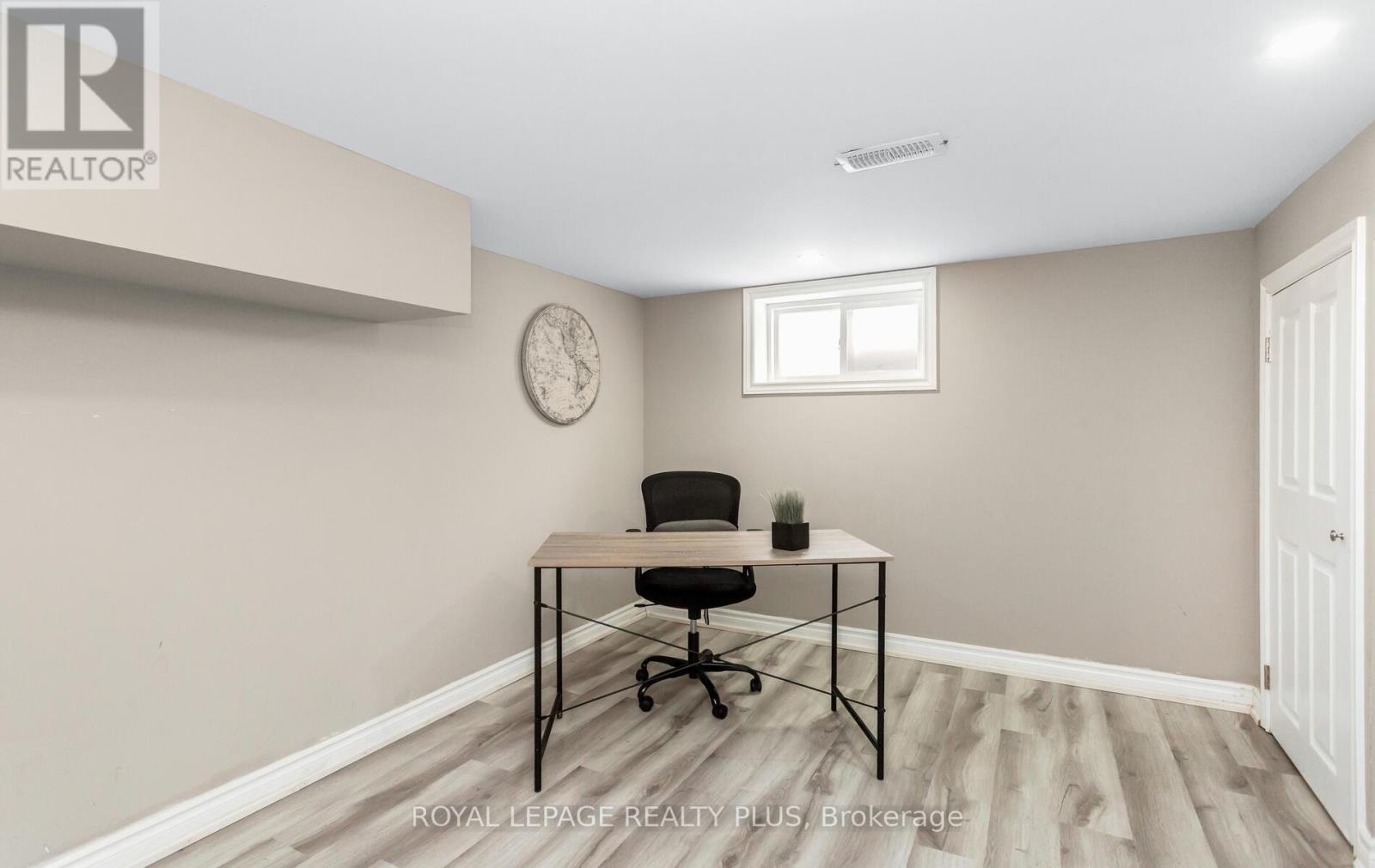 9 Ewing Street, Halton Hills (Georgetown), Ontario  L7G 2P6 - Photo 23 - W12873200