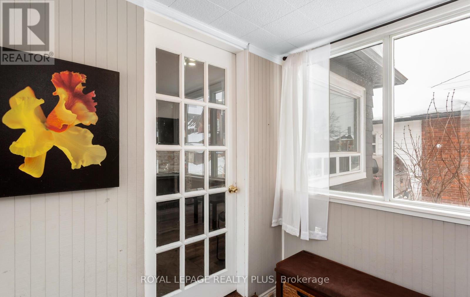 9 Ewing Street, Halton Hills (Georgetown), Ontario  L7G 2P6 - Photo 5 - W12873200