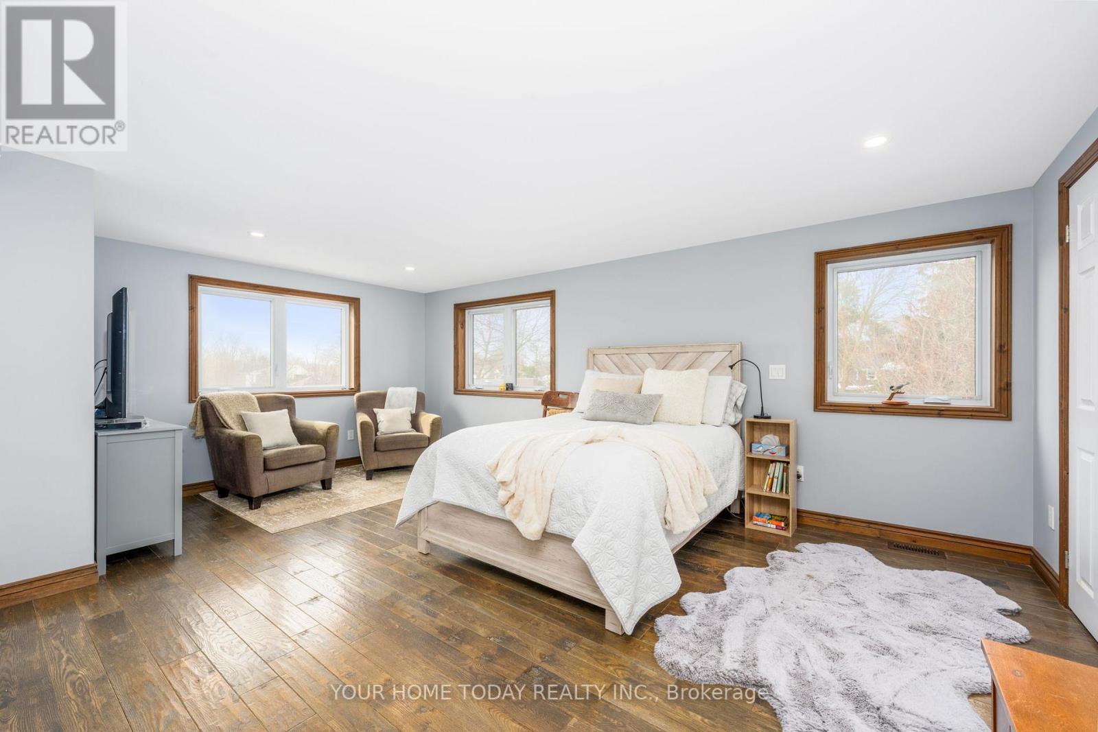 20 Elgin Street, Halton Hills (Georgetown), Ontario  L7G 3M3 - Photo 17 - W12875050